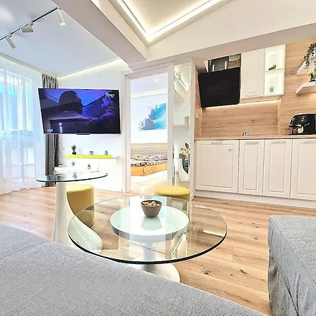 Art + 2bd Parking Space Apartament