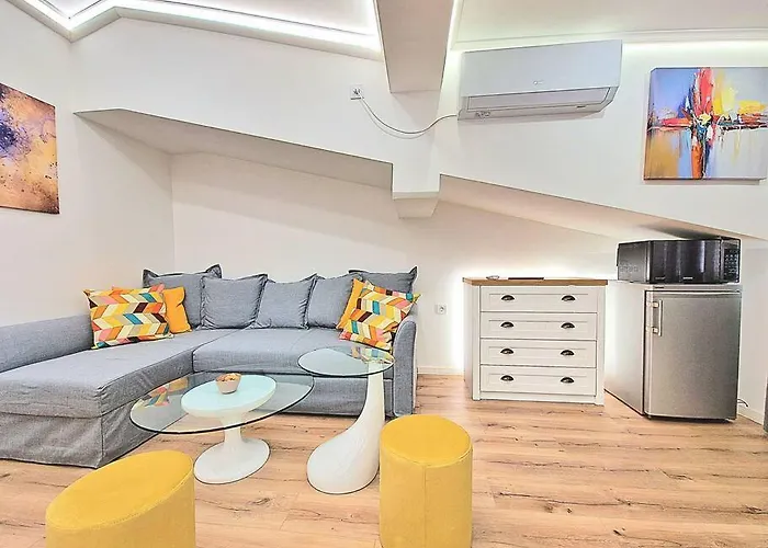 Art + 2bd Parking Space Apartman